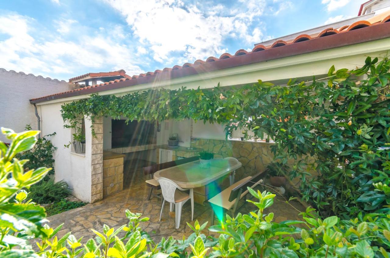 Apartments Mate Trogir Ngoại thất bức ảnh
