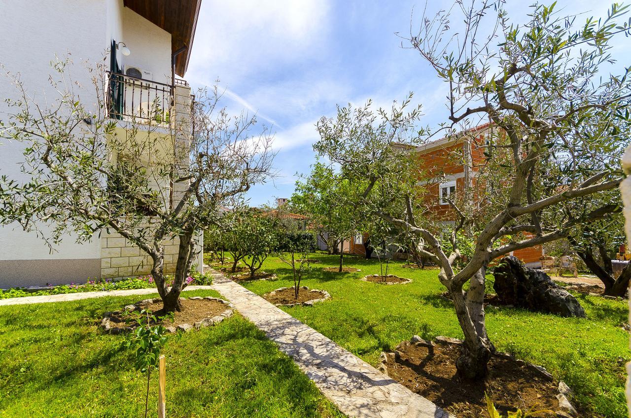 Apartments Mate Trogir Ngoại thất bức ảnh