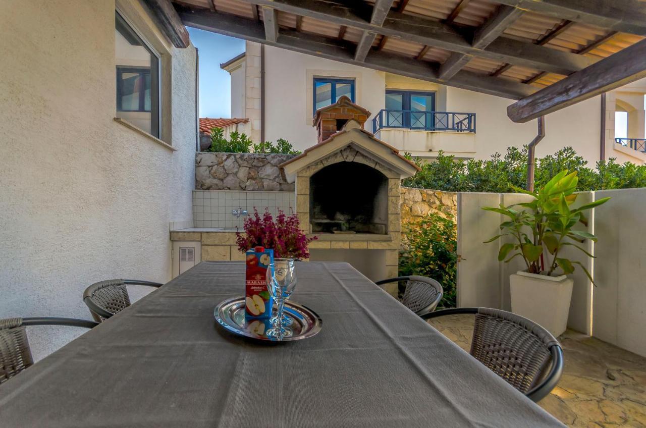 Apartments Mate Trogir Ngoại thất bức ảnh