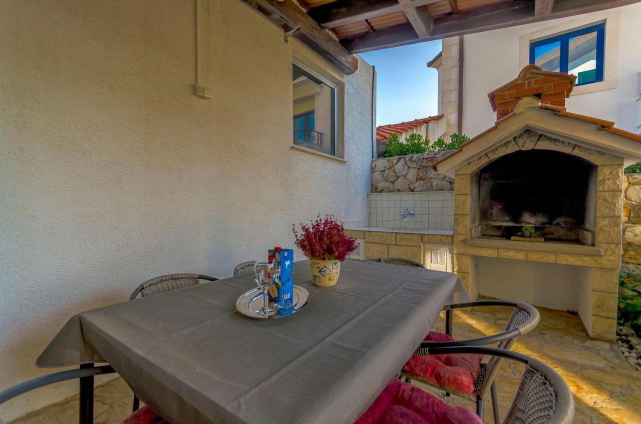 Apartments Mate Trogir Ngoại thất bức ảnh